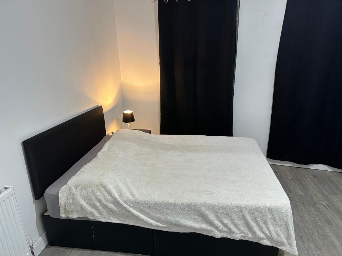 Luxury Apartment On Anfield Liverpool Exteriör bild